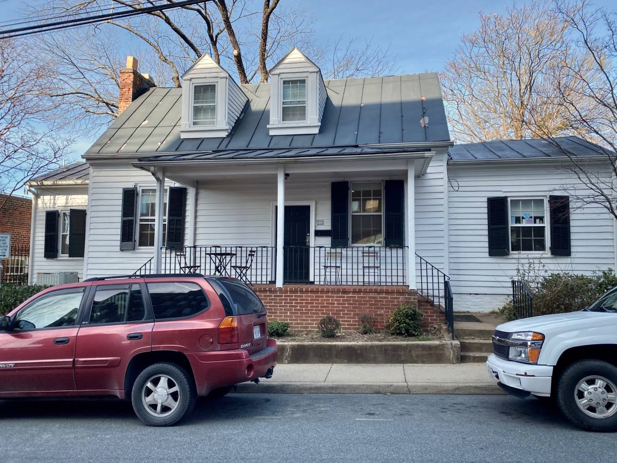 213 7th Street NE